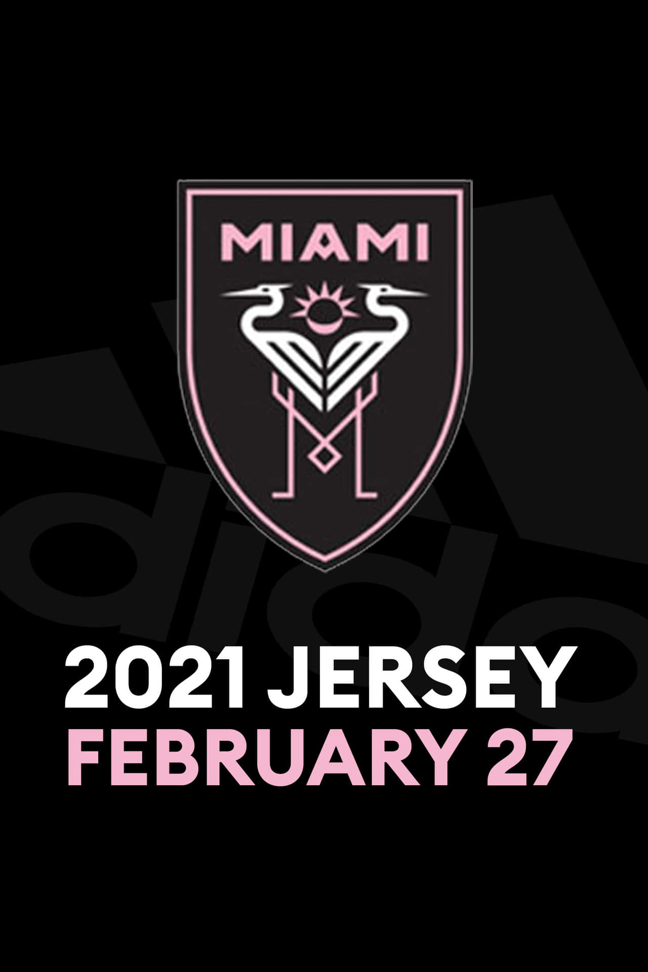 Inter Miami FC 2021 球衣發表數位藝術 壁紙 — 一個時尚的邁阿密足球隊徽章，粉紅色和黑色，兩隻鶴托著太陽，深色背景，文字宣佈2021年球衣發售日期。