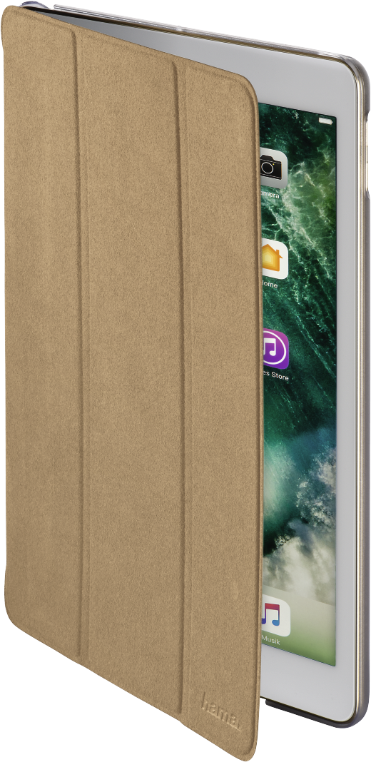 配棕色智慧蓋的iPad Pro 壁紙 — 一個帶有可見縫線的棕色三折平板電腦保護套，內置一部銀色iPad，顯示綠色海浪壁紙。