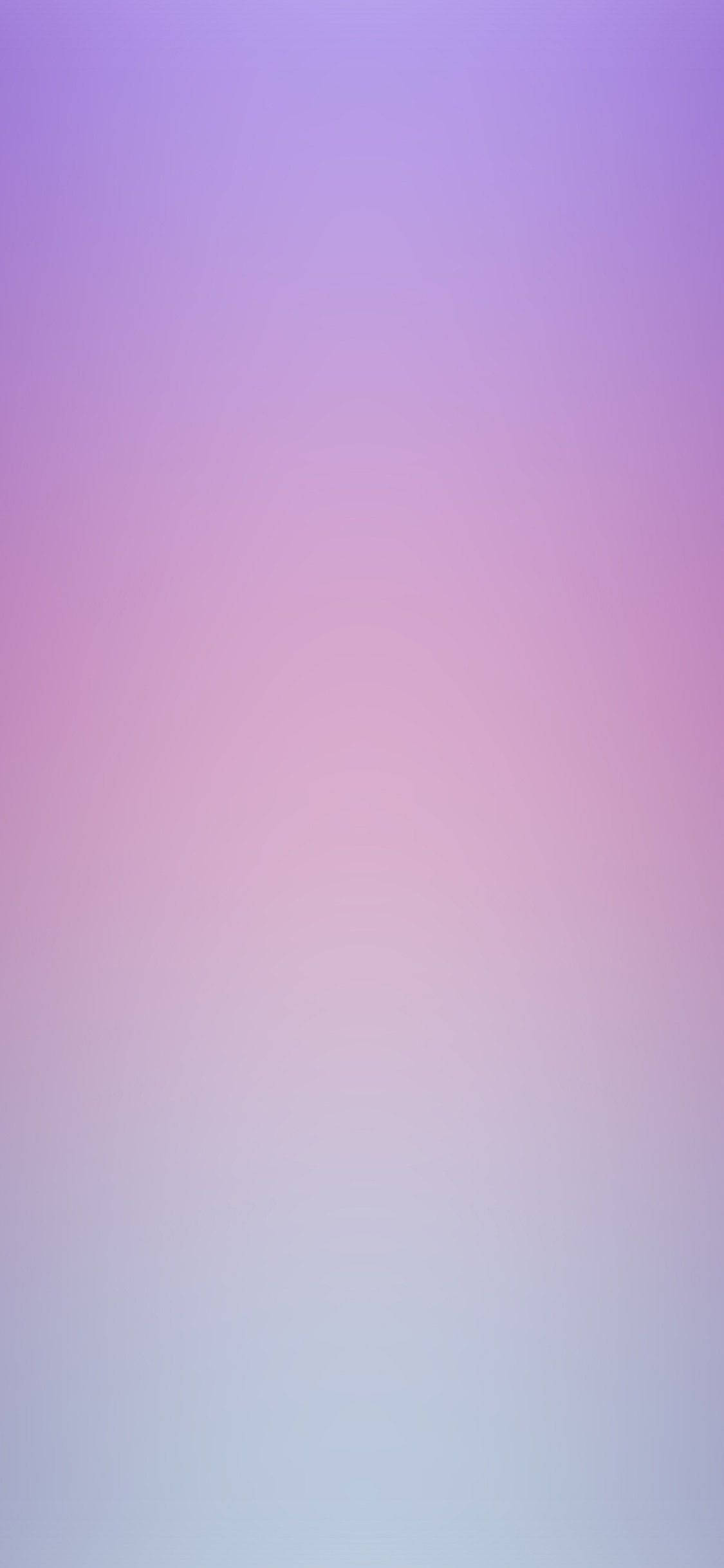 淺紫漸層 iPhone 壁紙 — 寧靜的漸變牆紙，柔和地融合了薰衣草粉紅和淡藍色調，呈現平滑的垂直漸變。