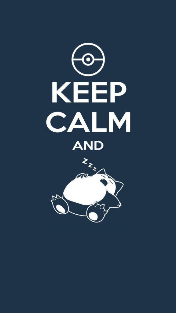 搞笑iPhone史諾拉克斯 壁紙 — 深藍色背景上，在「KEEP CALM AND」文字下方有一隻正在睡覺的卡比獸的極簡白色線條藝術插圖，並附有精靈球圖示。