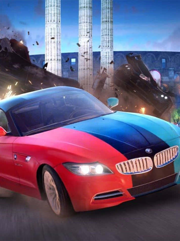 一輛紅藍色的BMW Z4在爆炸中穿越崩塌的古代遺跡。