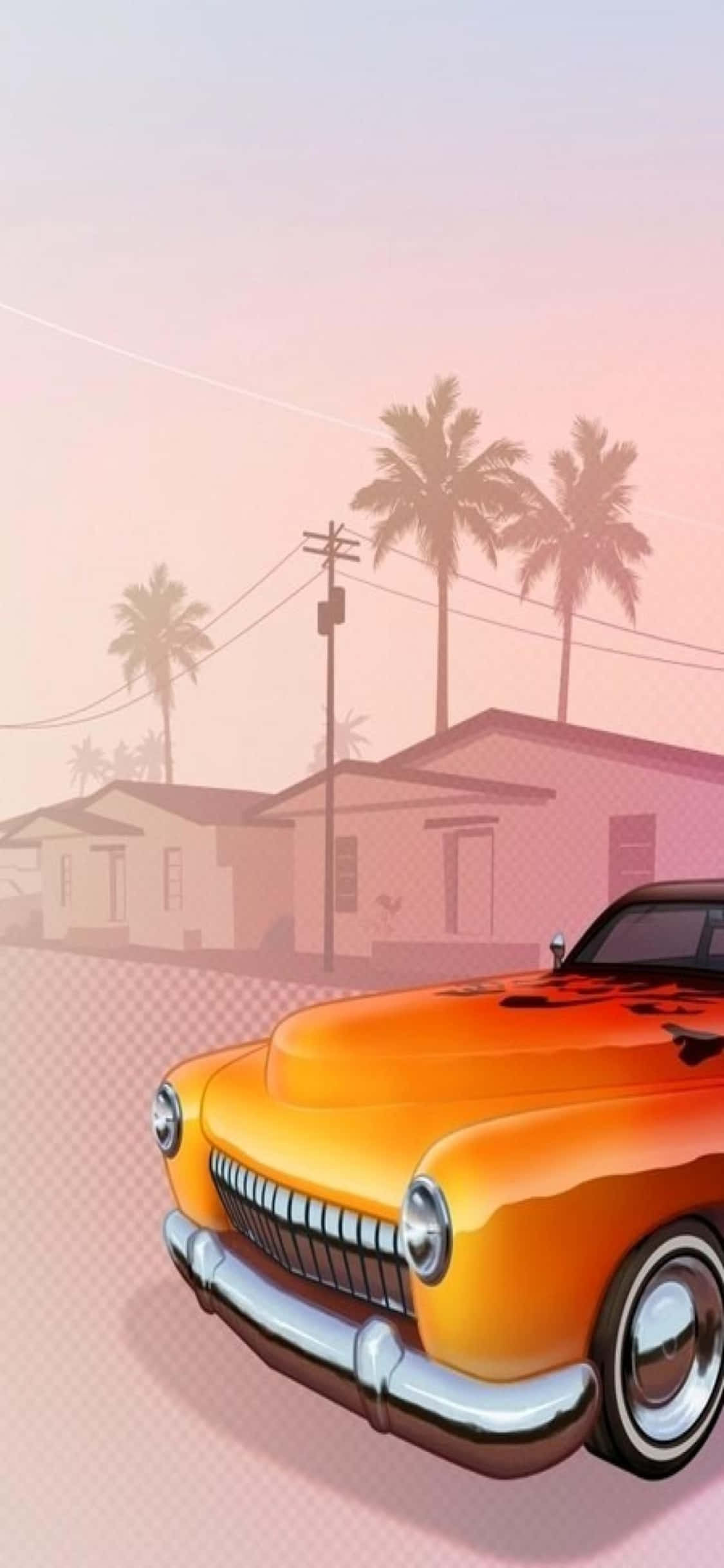 iPhone X《GTA V》橙黃色車頭背景 壁紙 — 一輛充滿活力的橙色經典汽車停泊在霧氣瀰漫的街道上，街道兩旁有棕櫚樹和房屋，天空呈現柔和的粉紅色。