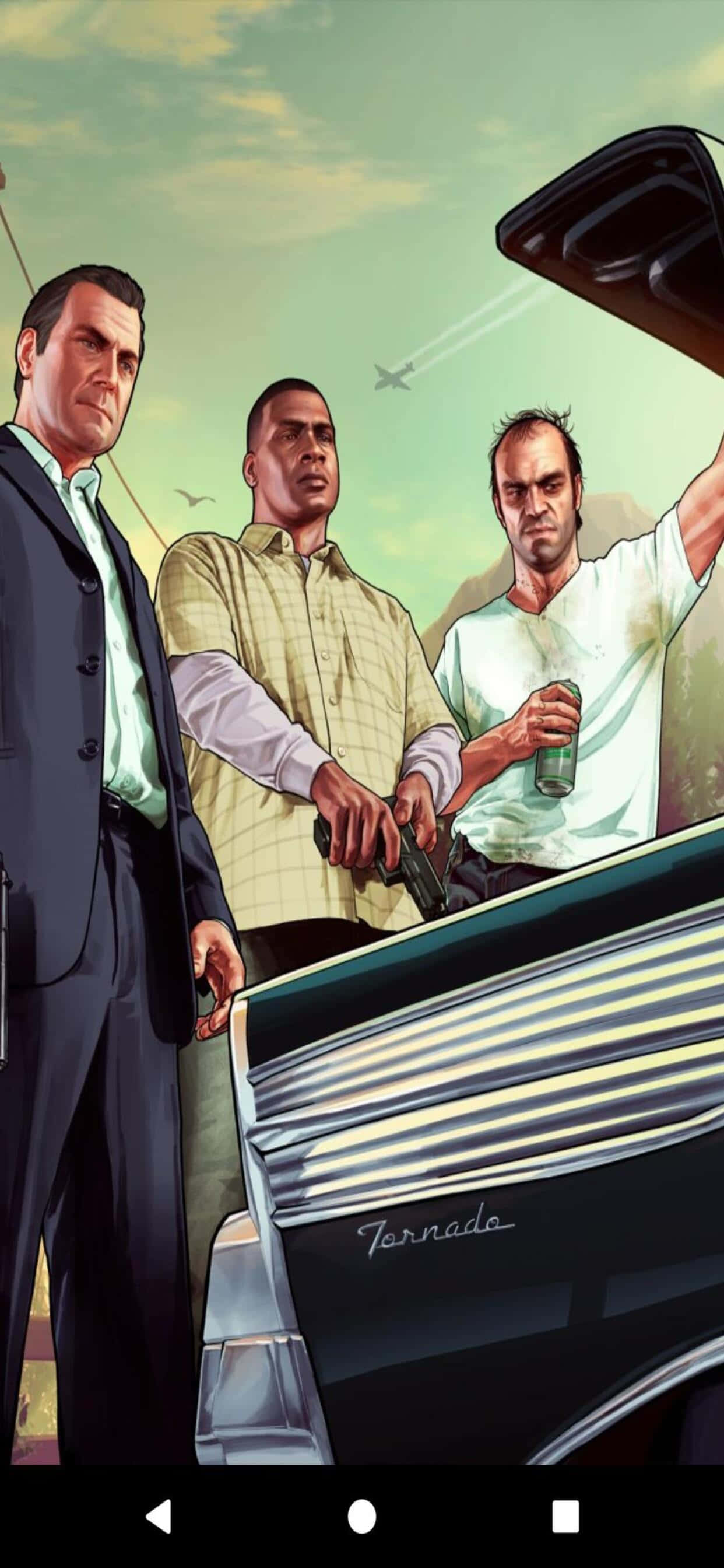 iPhone XS Max《GTA V》麥克、富蘭克林與特雷弗與車壁紙 壁紙 — 三名男子站在一輛打開車尾箱的黑色經典汽車旁，天空朦朧，遠處有飛機。
