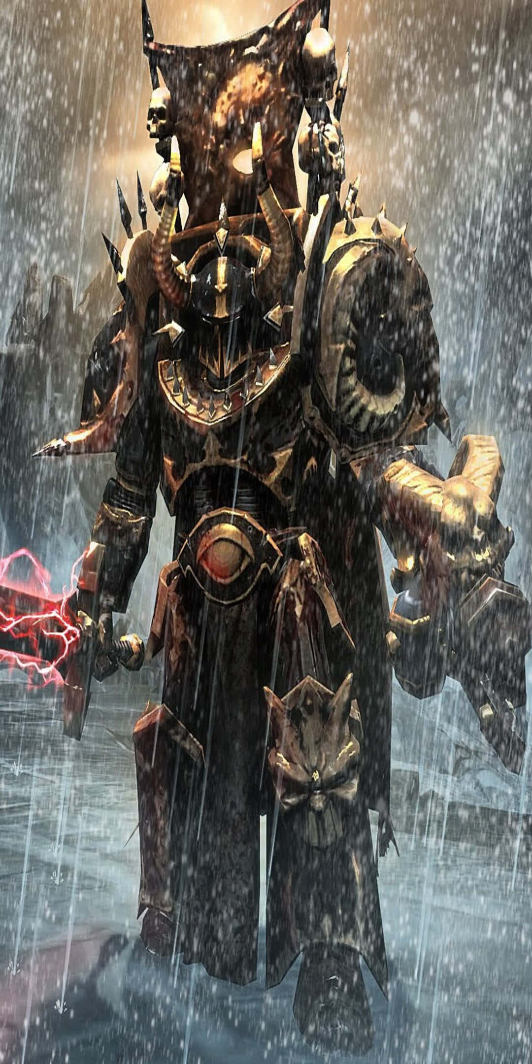 iPhone 版《戰錘3》強化圖像體驗 壁紙 — 一個身穿重甲的惡魔戰士，在暴雨中散發著紅色能量，站在黑暗陰沉的環境中。