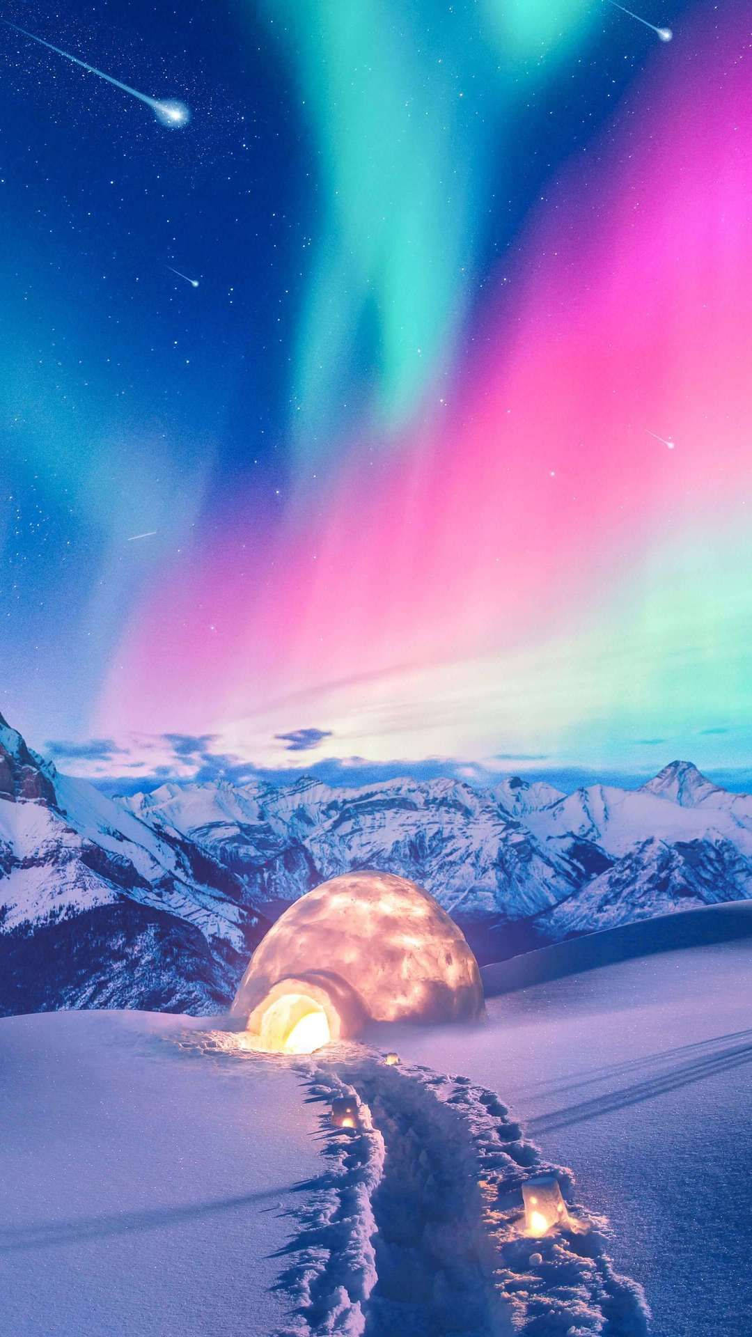 雪山圓頂在多彩極光下發光，有小徑和燈籠