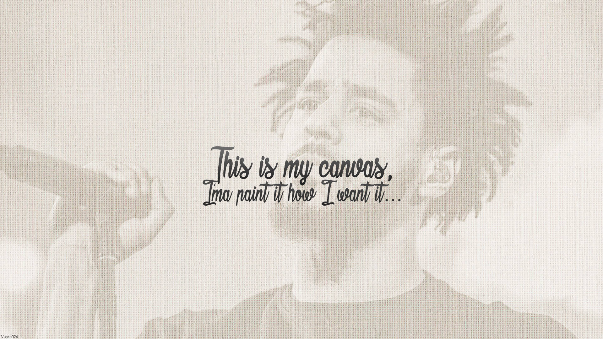 J Cole《Apparently》歌詞 壁紙 — 一個單色肖像，一名留著辮子的男人拿著麥克風，背景有紋理並覆蓋手寫文字。