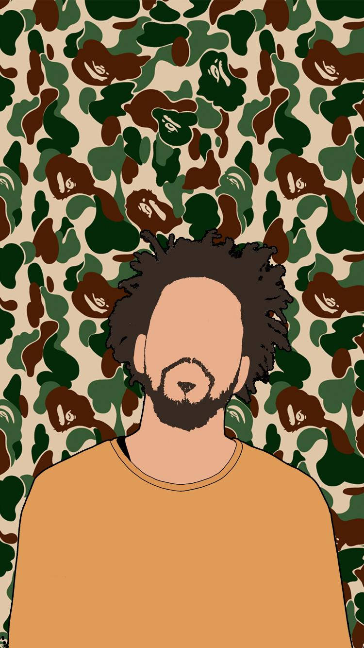 J Cole 迷彩藝術 壁紙 — 一個風格化的插圖，描繪一個有捲髮和鬍鬚的男人，背景是迷彩圖案。