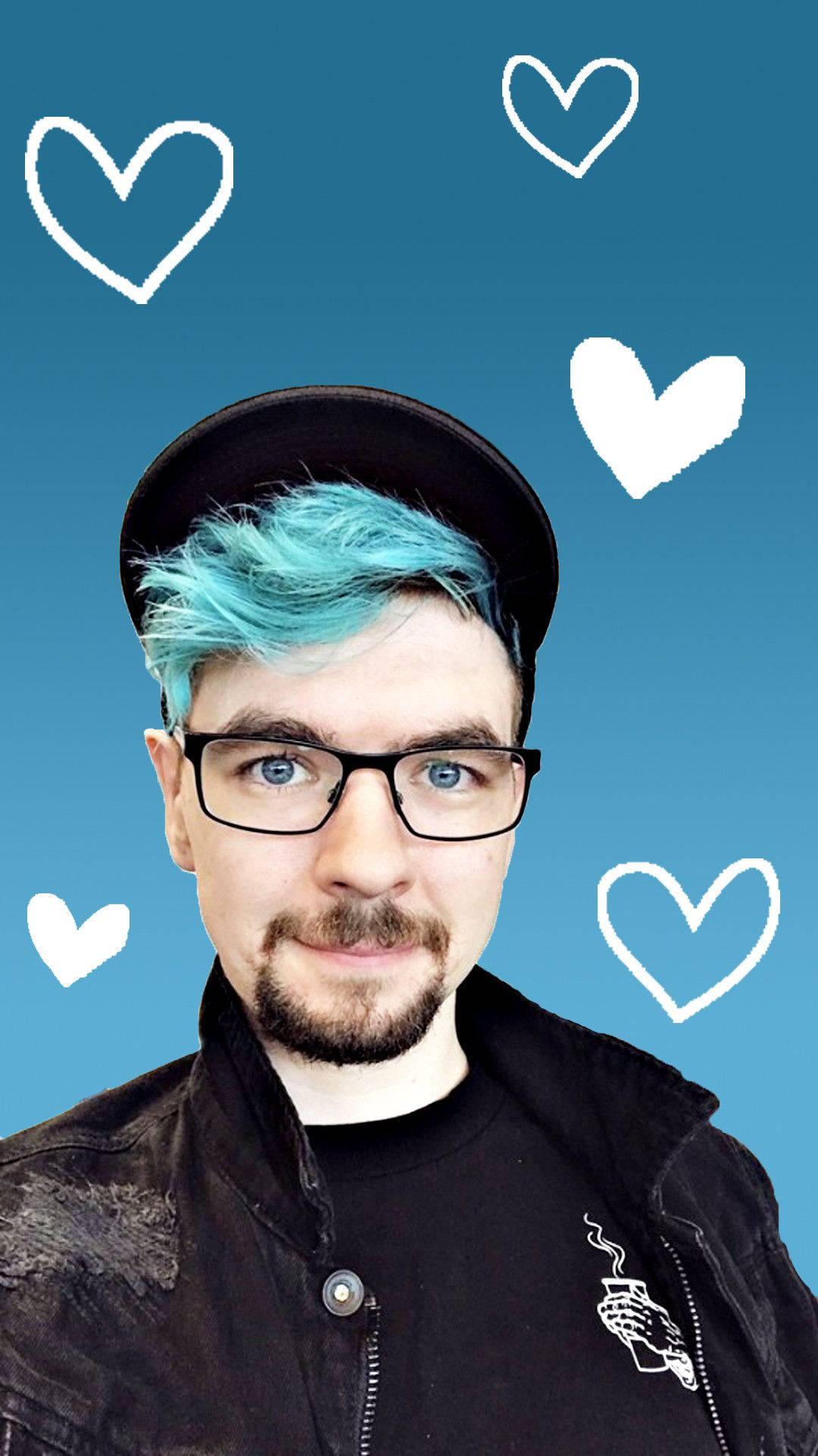 Jacksepticeye心形圖案 壁紙 — 一位擁有藍綠色頭髮和眼鏡的男子在藍色背景上微笑，背景上有白色心形塗鴉。