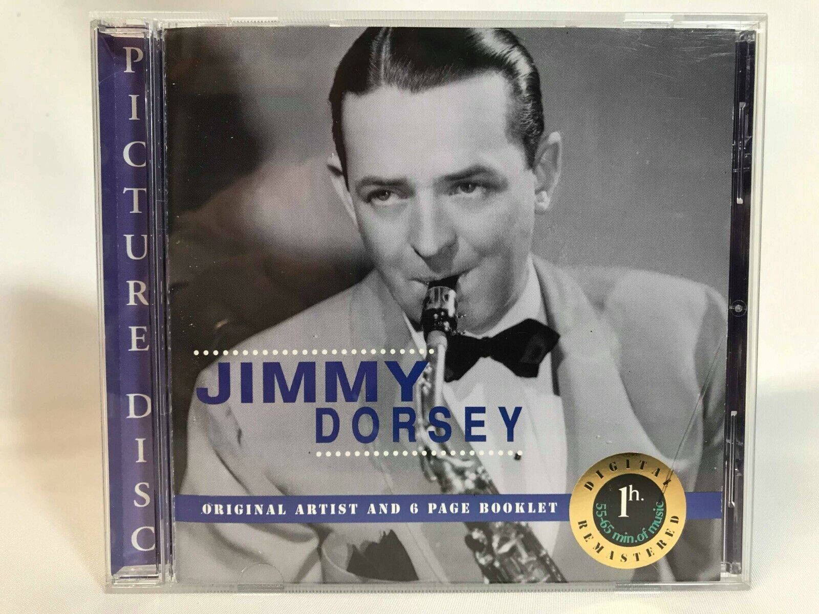 爵士音樂家Jimmy Dorsey在Picture Disc CD封面上吹奏色士風的肖像。