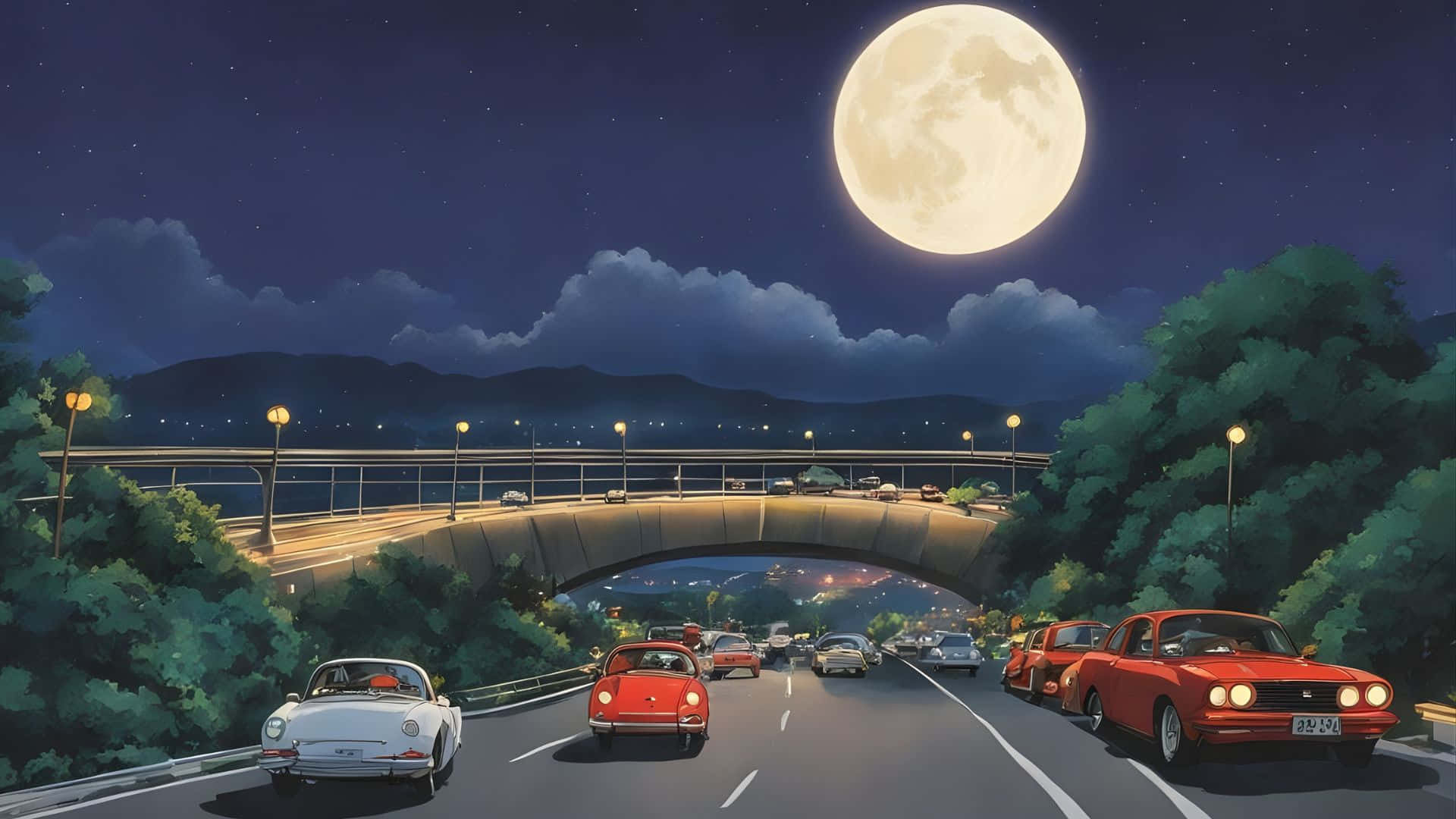  壁紙 — 經典汽車在閃耀的滿月下，行駛在繁星點點的夜間高速公路，兩旁是茂密的綠樹。