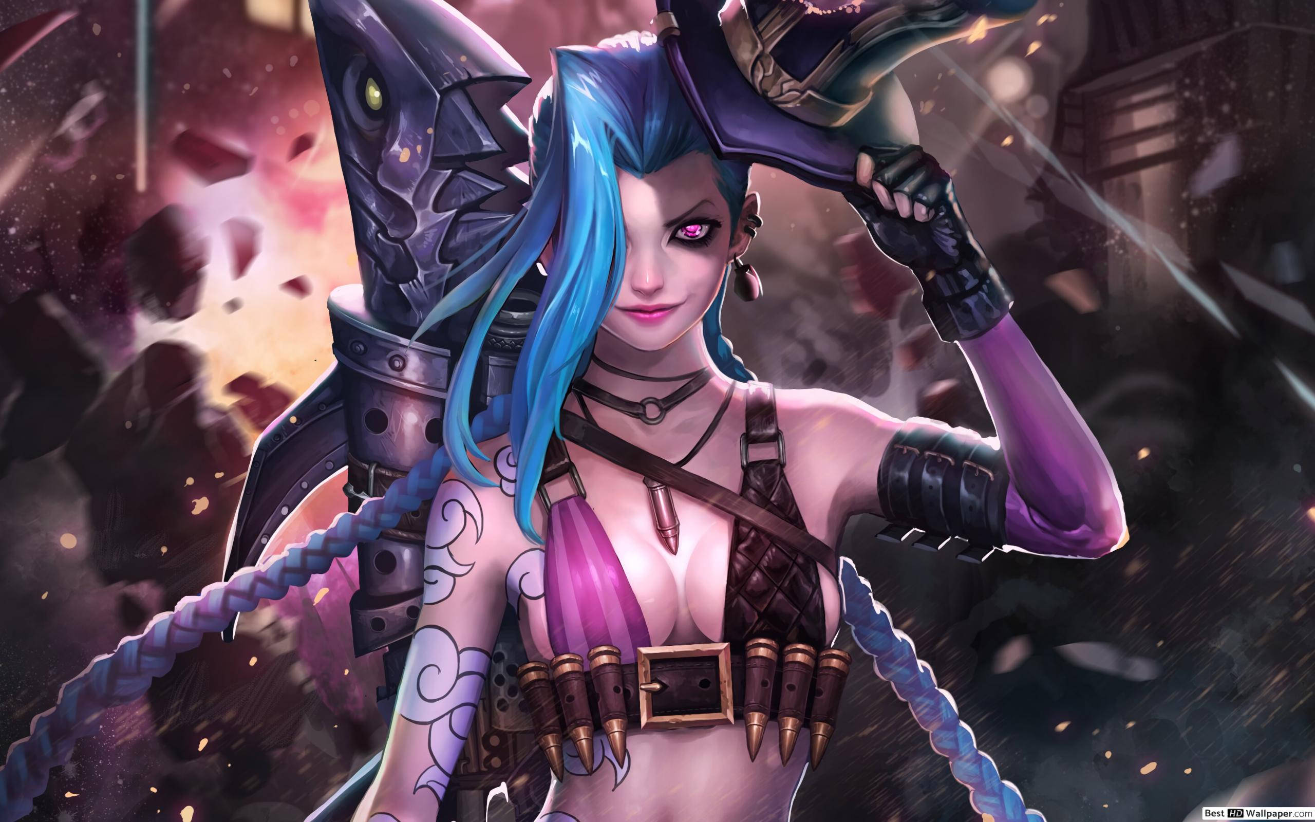 Jinx 戴著禮帽 壁紙 — 一位擁有藍色頭髮和紫色眼睛的兇猛戰士，在破碎的戰場上揮舞著巨大的尖刺武器。