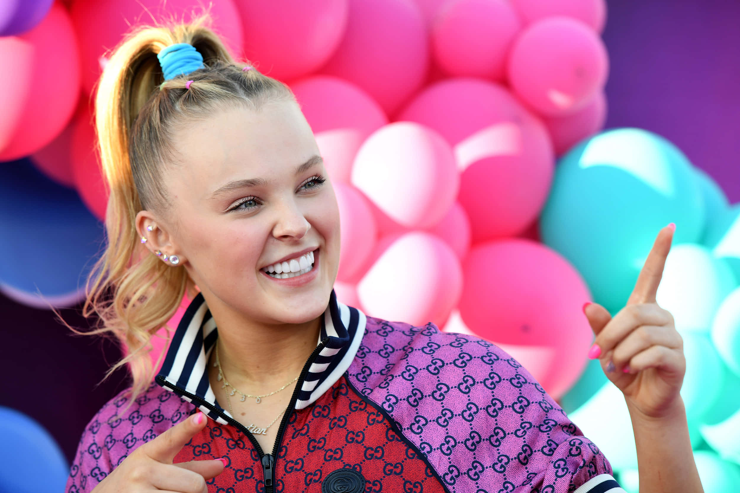 Jojo Siwa 背景 壁紙