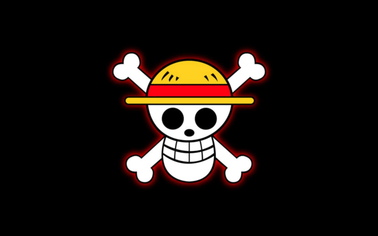 草帽海賊團 Jolly Roger 旗幟 壁紙 — 一個發光的白色骷髏頭戴著黃色草帽和紅色帶子，坐在交叉的骨頭上，背景為黑色。