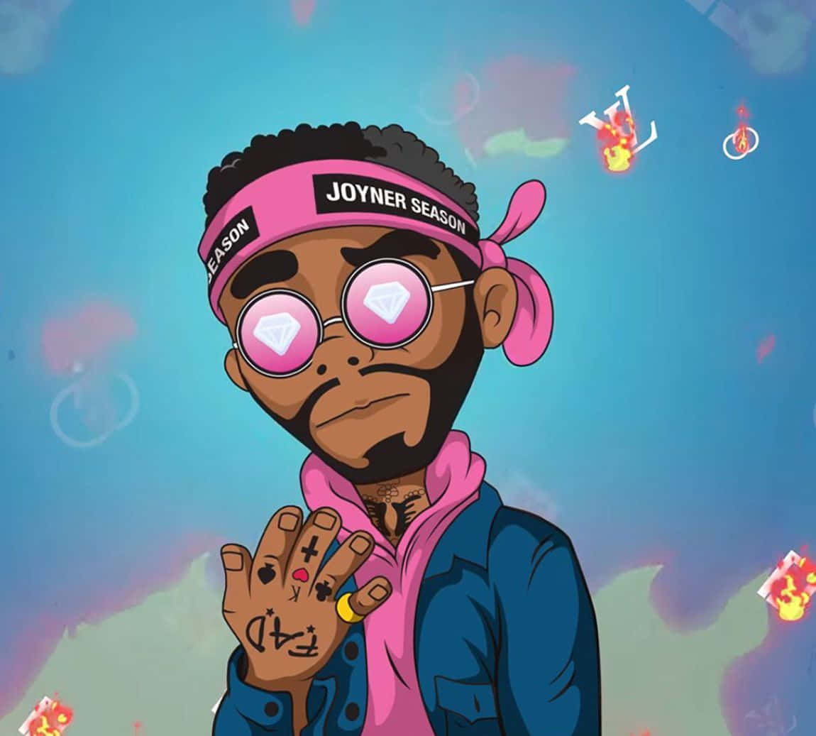 Joyner Lucas 在錄音室彈吉他 壁紙 — 一個風格化的卡通男人，戴著粉紅色鑽石眼鏡和「JOYNER SEASON」頭帶，在夢幻的藍天中舉起一隻有紋身的手，天空中有漂浮的符號。