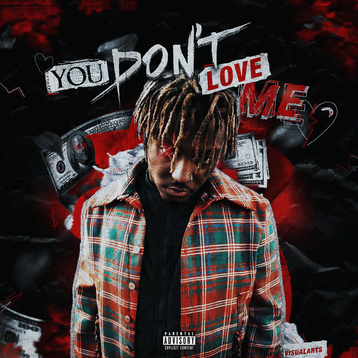 Juice WRLD 饒舌歌手頭像 壁紙 — 一個留著辮子頭、身穿格仔恤衫嘅男人，喺黑暗背景中向下望，周圍漂浮住金錢同紅色心形。
