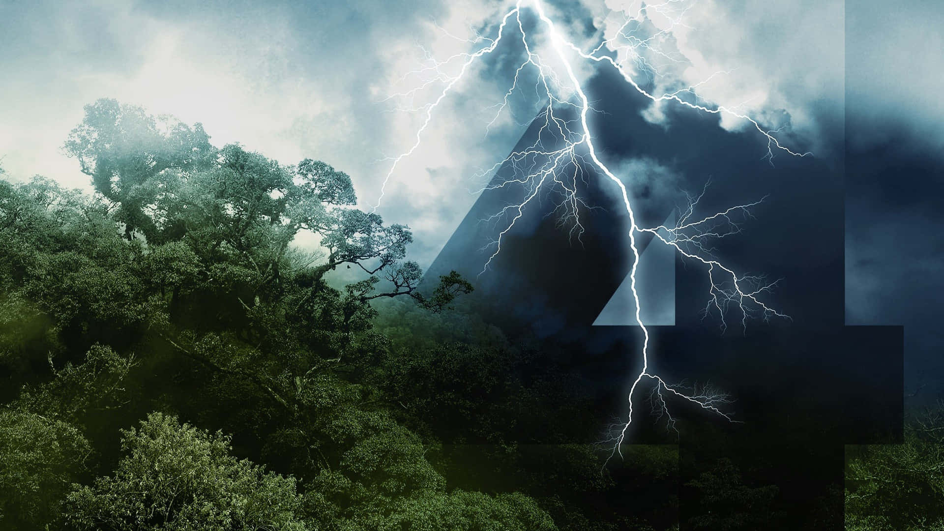 Just Cause 4 1920x1080 背景：閃電 壁紙 — 一道戲劇性的閃電劃破茂密綠色森林樹冠上方的暴風雨天空。