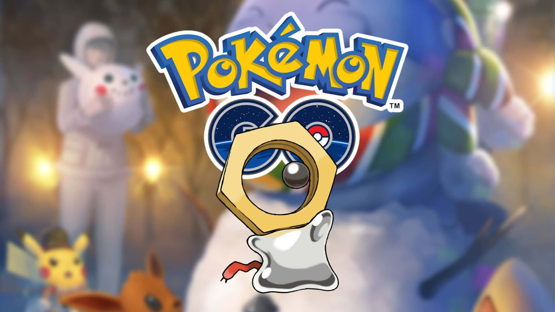 Ken Sugimori 獨家 Meltan 藝術作品 壁紙 — Pokémon GO 標誌居中，精靈球和寶可夢圖鑑圖示被模糊的寶可夢角色包圍，在溫暖發光的燈光中。