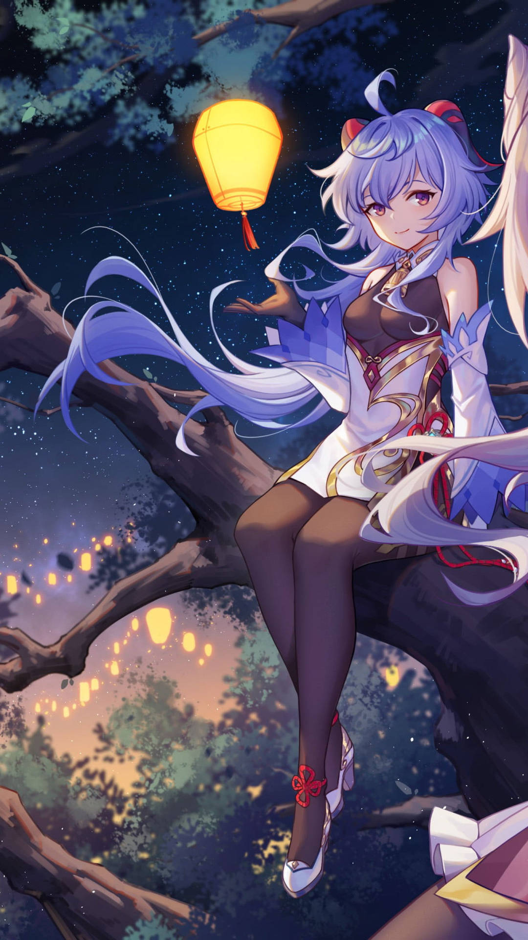 紫髮動漫女孩在星空夜晚拿著發光的燈籠。