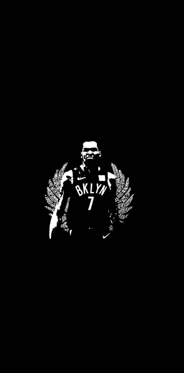 Kevin Durant 網隊灰階風壁紙 壁紙 — 一個清晰的黑色和白色剪影，描繪一名身穿布魯克林球衣、擁有羽毛翅膀的籃球運動員，背景為深色。