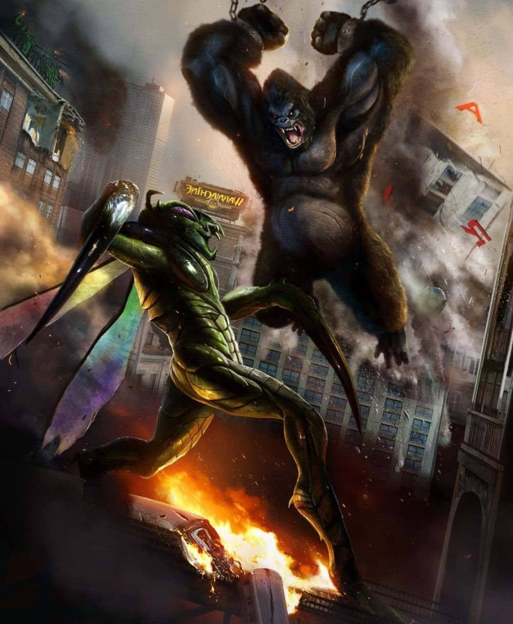 King Kong站在帝國大廈頂端怒吼 壁紙 — 一隻巨型大猩猩在燃燒的城市景觀中，從鎖鏈上盪到一個綠色外星戰士上方。