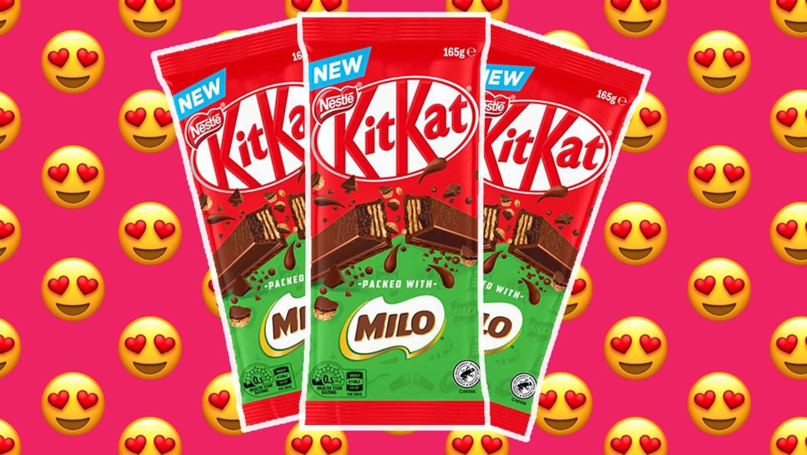 Kit Kat Milo巧克力與愛心眼 壁紙 — 三條紅色和綠色的KitKat Milo口味朱古力棒，站在一個充滿心心眼表情符號的亮粉紅色背景前。