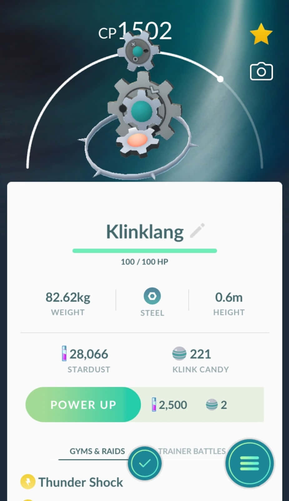 Klinklang寶可夢Go數據 壁紙 — Pokémon GO 介面顯示一隻鋼屬性寶可夢名為齒輪怪，附有統計數據和強化選項，背景為深青綠色齒輪主題。
