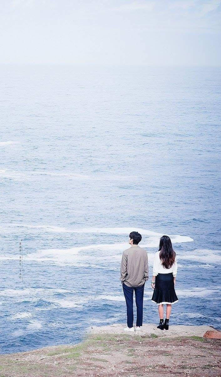 韓國情侶海邊合影