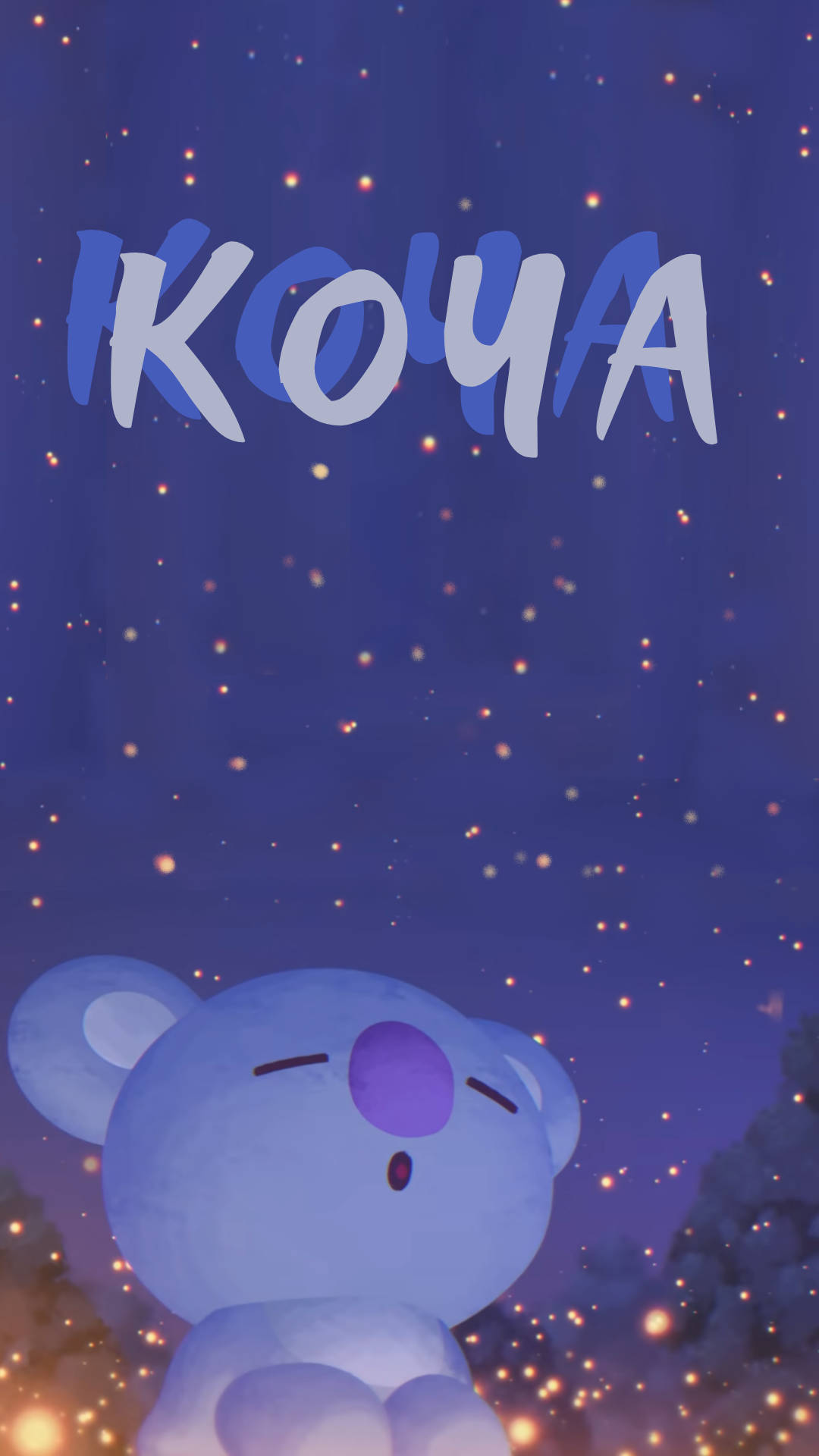 Koya BT21 原創粉絲藝術 壁紙 — 一隻可愛的藍色樹熊，紫色鼻子，在星光閃爍的夜空下平靜地坐著，周圍有發光的粒子。