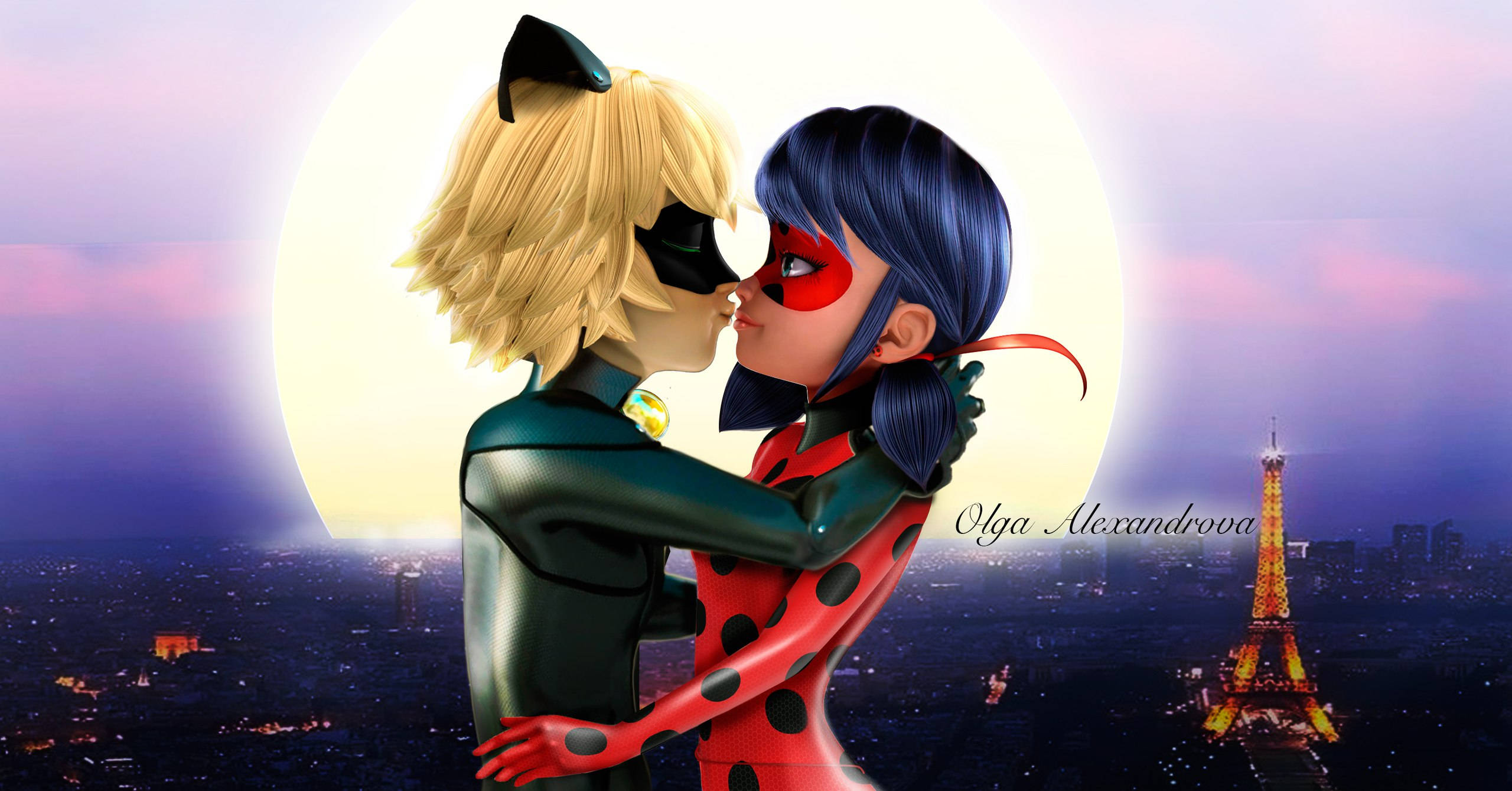 Ladybug與Cat Noir親吻滿月 壁紙 — 兩個動畫超級英雄在巴黎上空發光的月亮下接吻，遠處的艾菲爾鐵塔亮著燈。