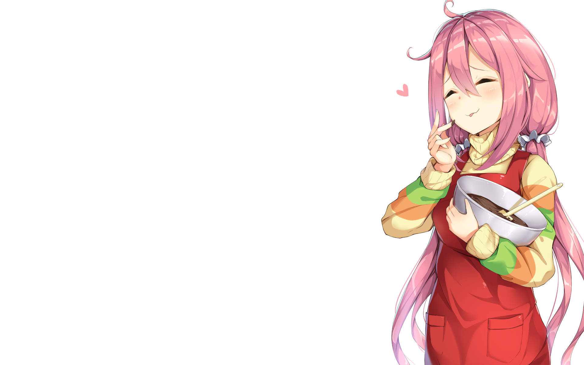 Laid Back Camp 可愛 Nadeshiko 藝術 壁紙 — 一個開心的粉紅色頭髮動漫女孩，穿著紅色圍裙，拿著一碗湯和勺子，在純白色背景上俏皮地眨眼。