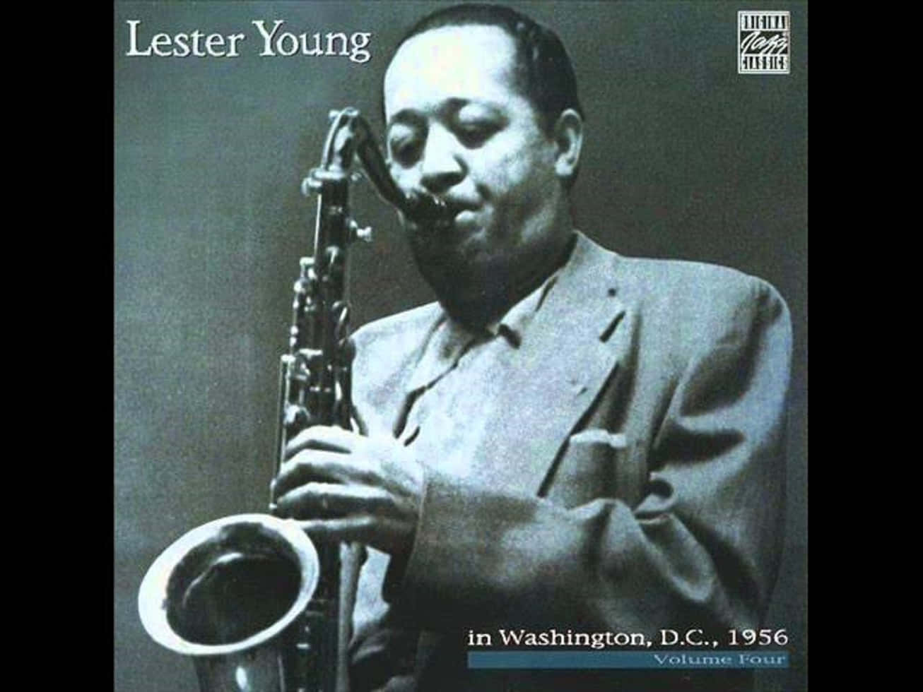 Lester Young 在華盛頓特區演奏薩克斯風（1956年）