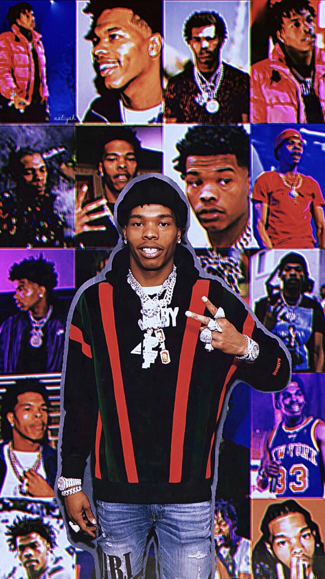 A$AP Rocky 身穿黑色和紅色連帽衫，比出和平手勢，周圍環繞著他的肖像拼貼畫。 — 細路仔 GIF 壁紙