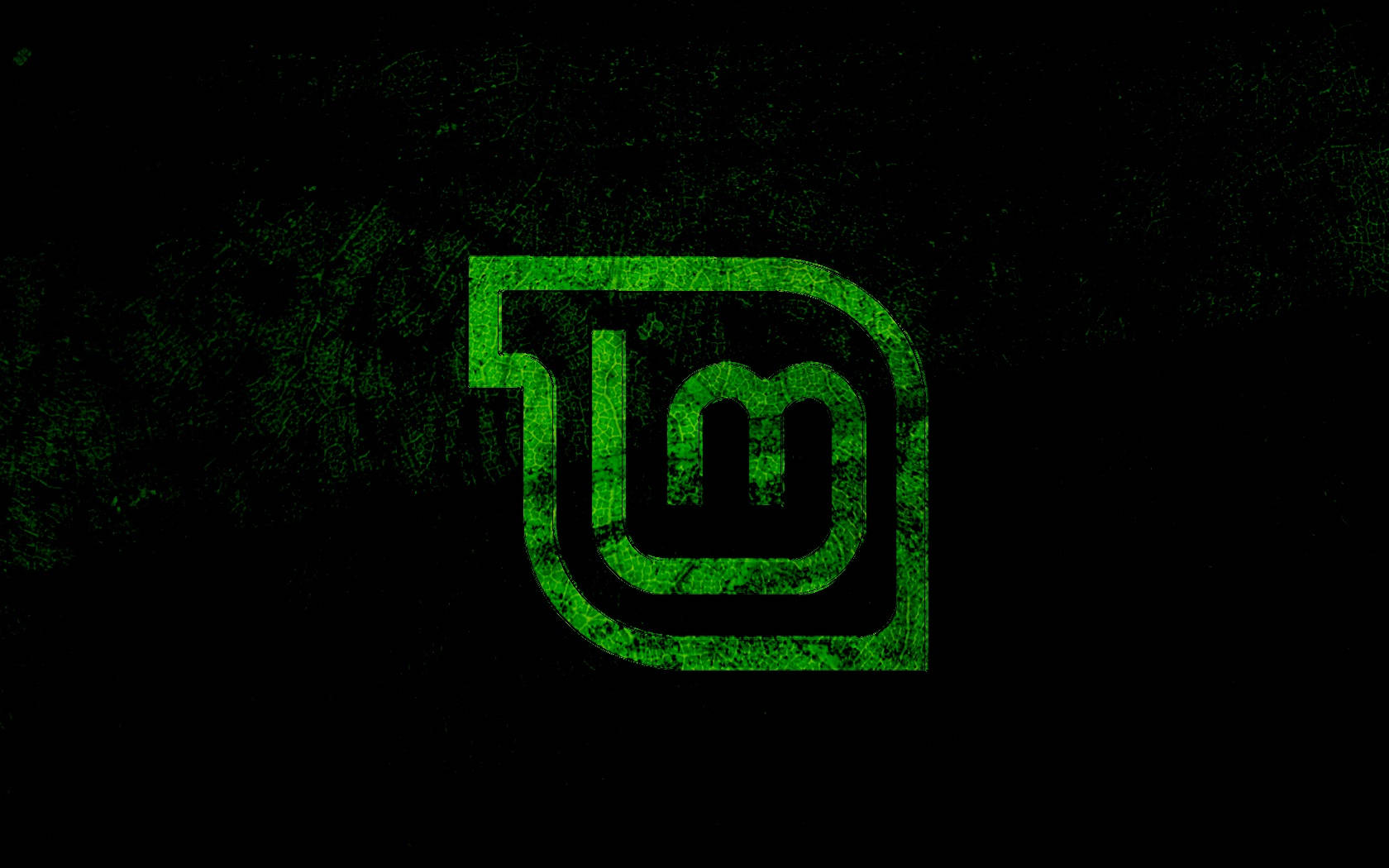 Linux Mint 操作系統龐克風格標誌 壁紙 — 一個帶有磨損紋理的發光綠色風格標誌，在深色粗糙的背景上脫穎而出。