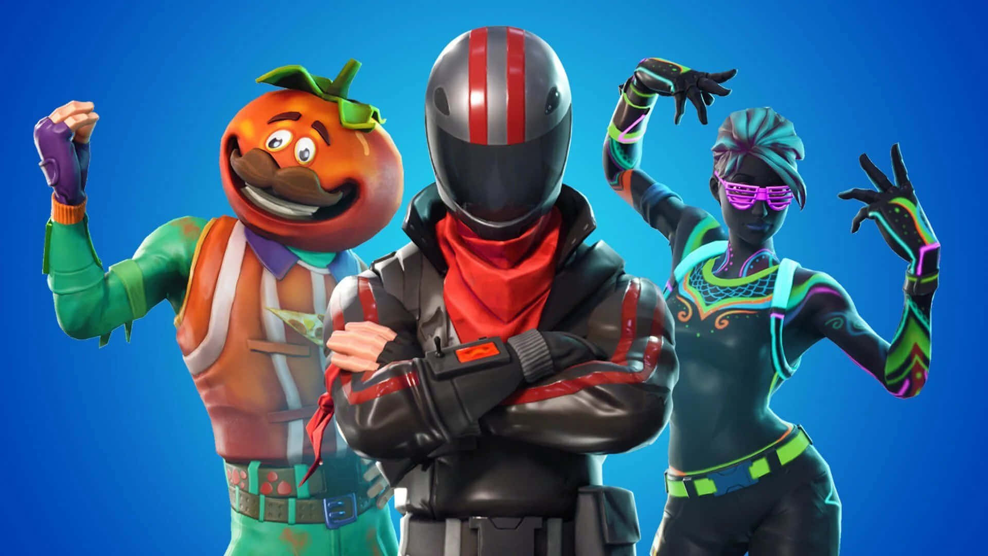 三個 Fortnite 遊戲角色在藍色背景前穿著色彩繽紛的服裝和配件擺姿勢。