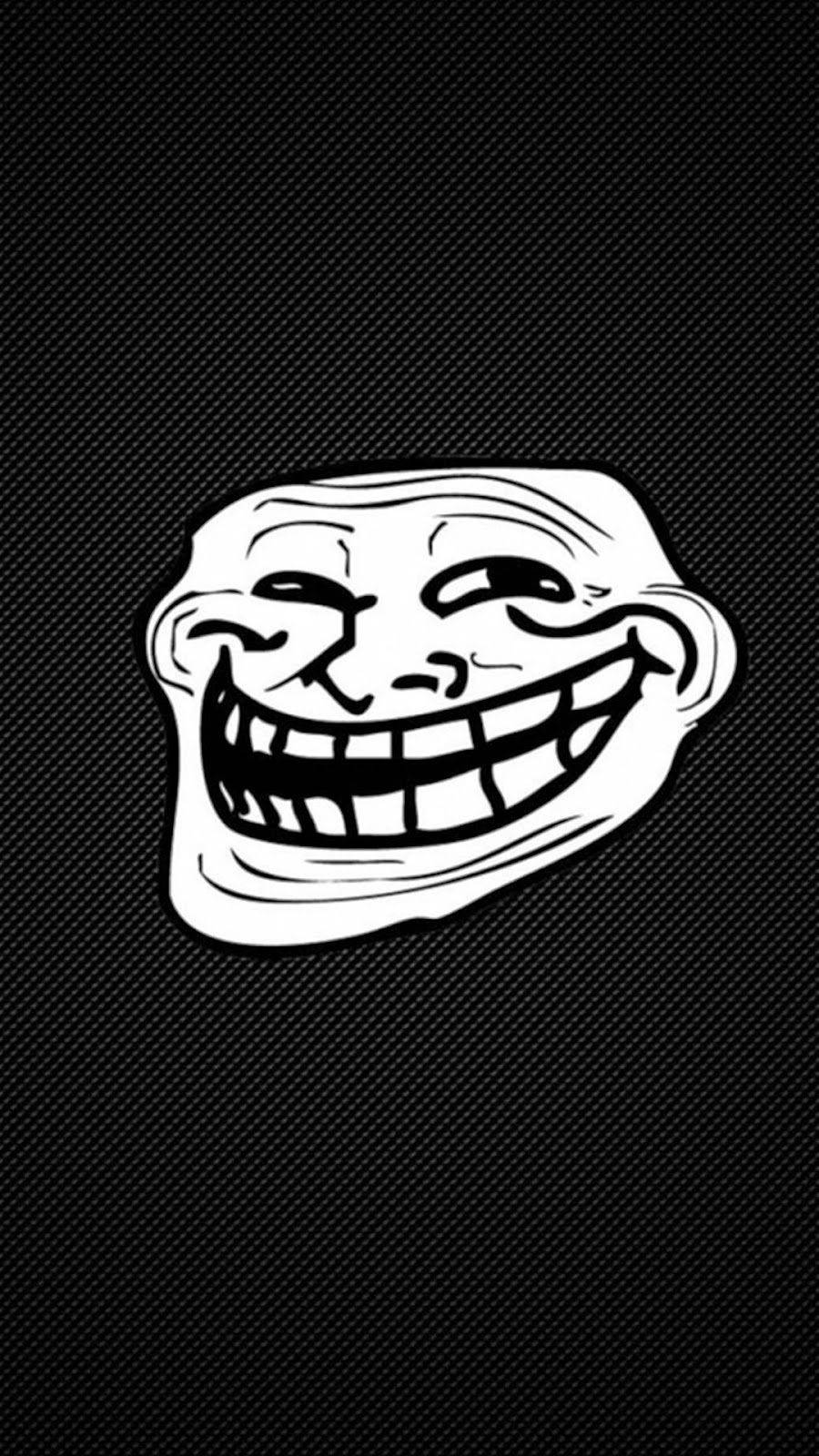 Troll 面 meme，咧嘴大笑，黑色碳纖維背景