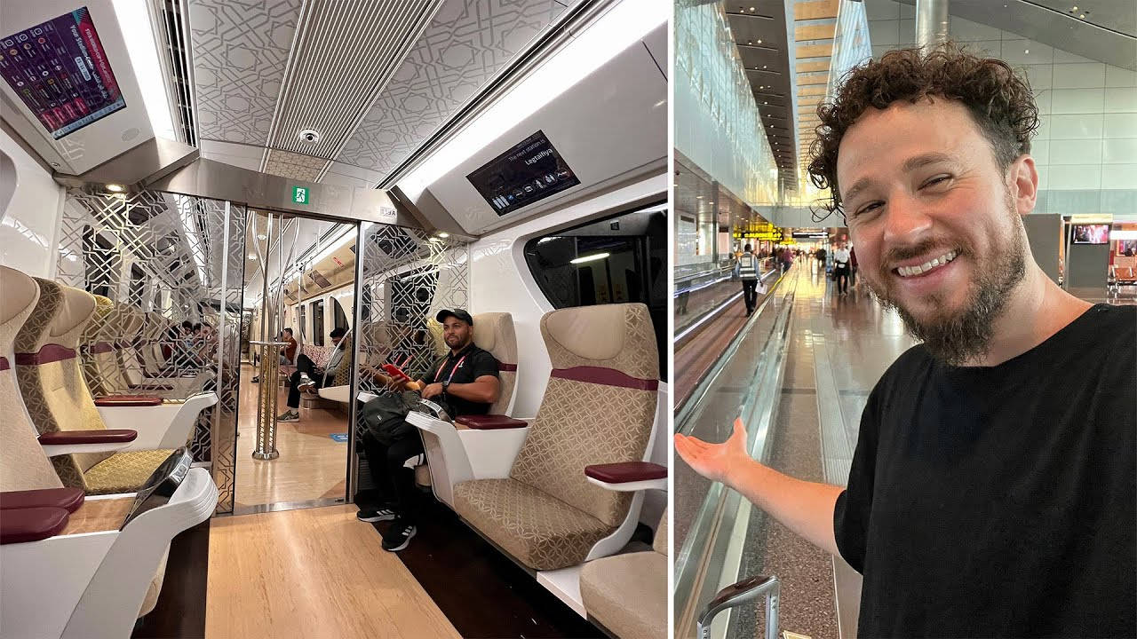 Luisito Comunica搭乘VIP列車 壁紙 — 一個微笑的男子在現代火車站做手勢，而另一名男子則在設有圖案座椅和幾何天花板設計的豪華火車車廂內放鬆。