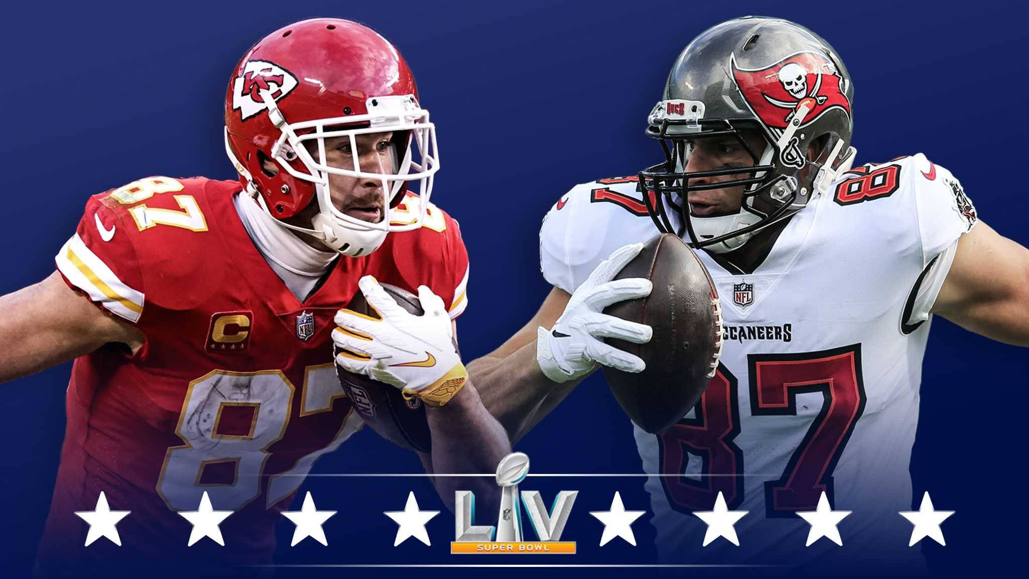 超級碗LV凱爾西對戰格隆科維奇 壁紙 — 兩名身穿紅白球衣的NFL外接手在深藍色背景和超級碗LIV星星下激烈爭奪橄欖球。