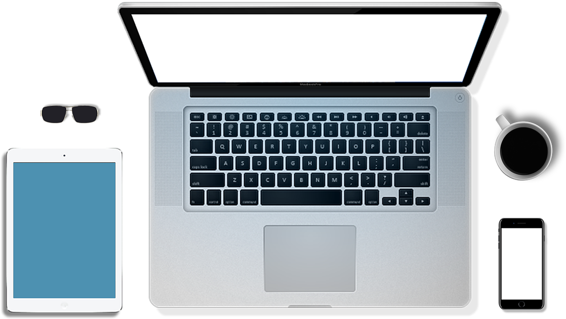 MacBook Pro 工作空間佈置 壁紙 — 俯視圖：一部銀色手提電腦被平板電腦、太陽眼鏡、咖啡杯和智能手機包圍，背景為黑色。