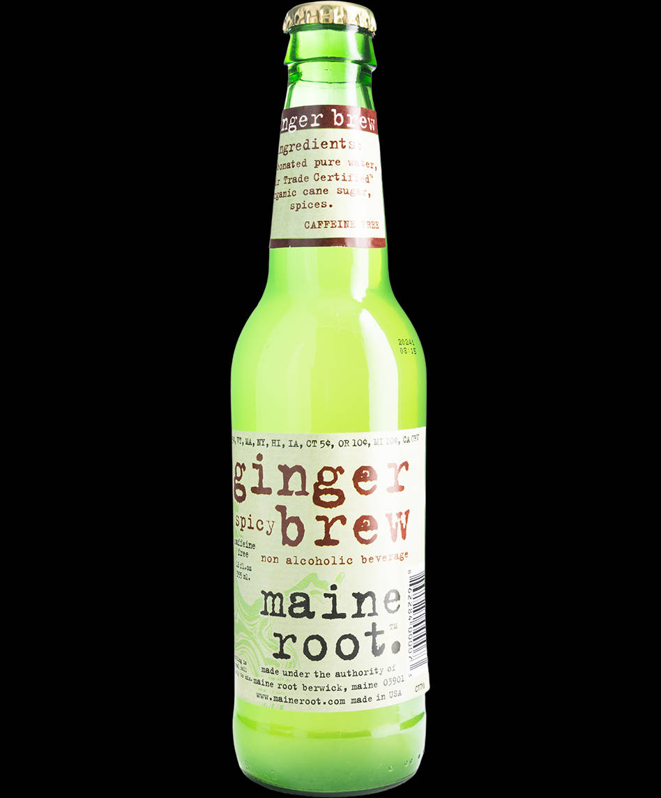 Maine Root 薑茶 霸氣辣味版 壁紙 — 一個充滿活力的綠色玻璃瓶 Maine Root 辣味薑汁啤酒，孤立在 stark 黑色背景前。