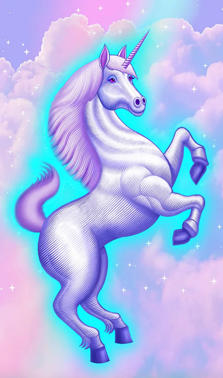 一隻發光的紫色獨角獸在佈滿星星的粉彩天空中與雲朵一起揚起前蹄。