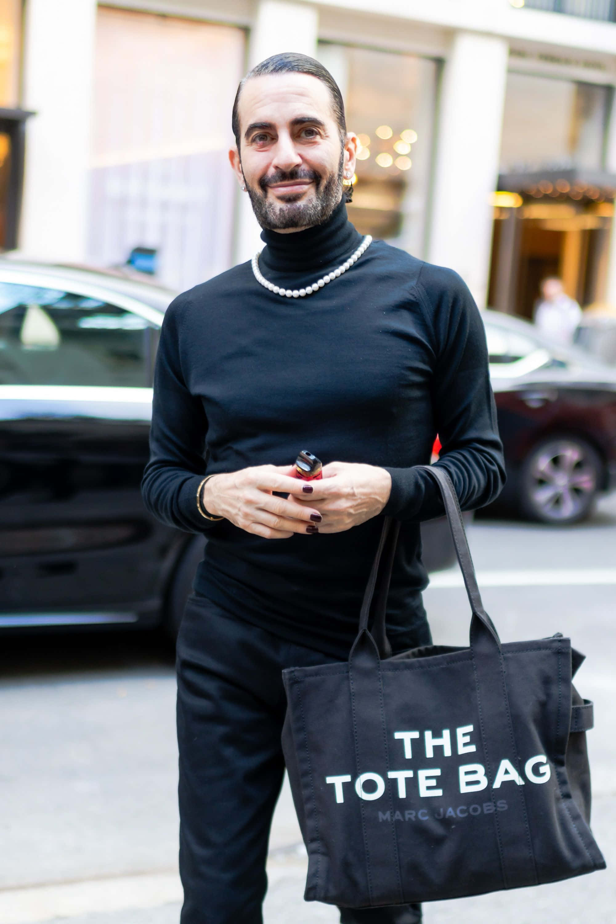 「Marc Jacobs 擁抱改變的力量。」 壁紙