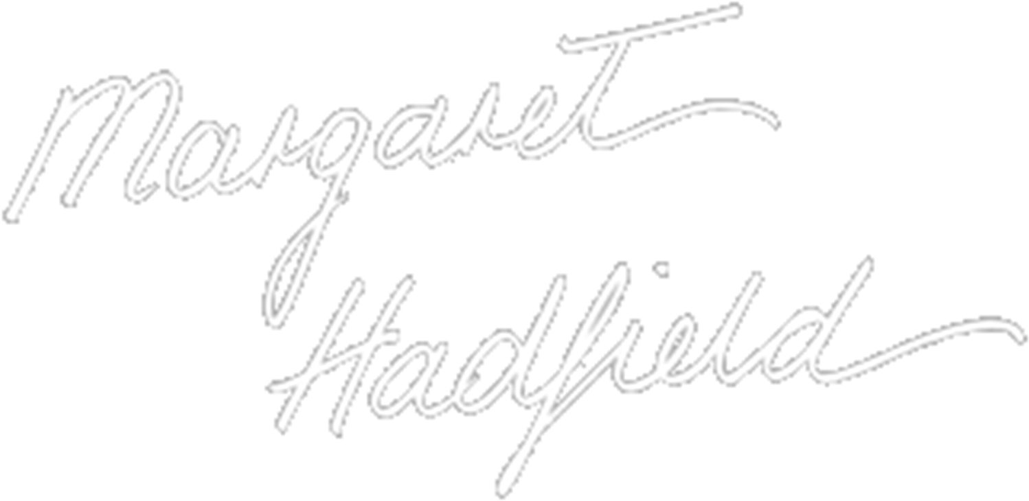 Margaret Hadfield簽名 壁紙 — Margaret Hadfield 的優雅白色草書簽名，在純黑背景上。