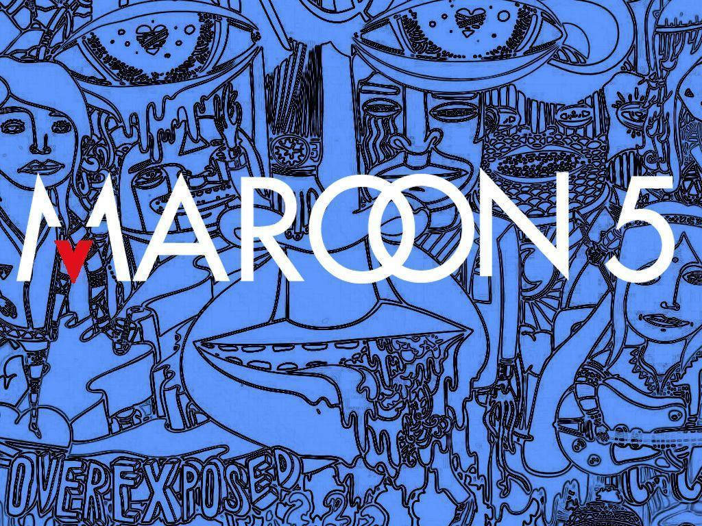 Maroon 5《Overexposed》藍色藝術圖 壁紙 — 一幅藍色調插圖，包含風格化的面孔和音樂元素，並疊加了「MAROON 5」和「OVEREXPOSED」文字。