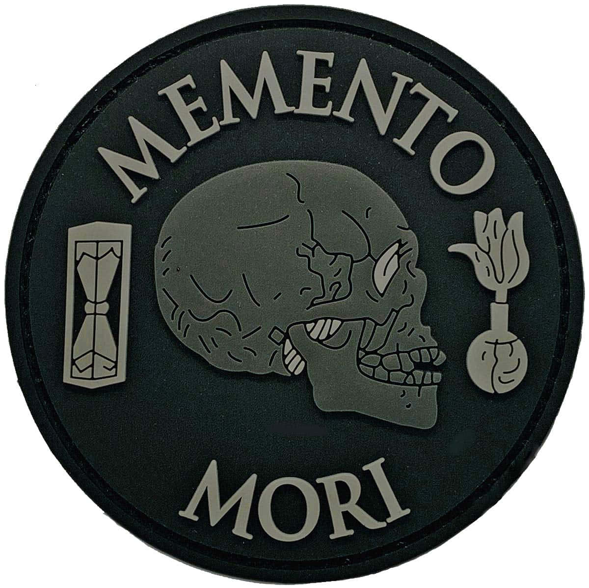 圓形補丁，帶有頭骨、沙漏、鬱金香和拉丁短語 Memento Mori。