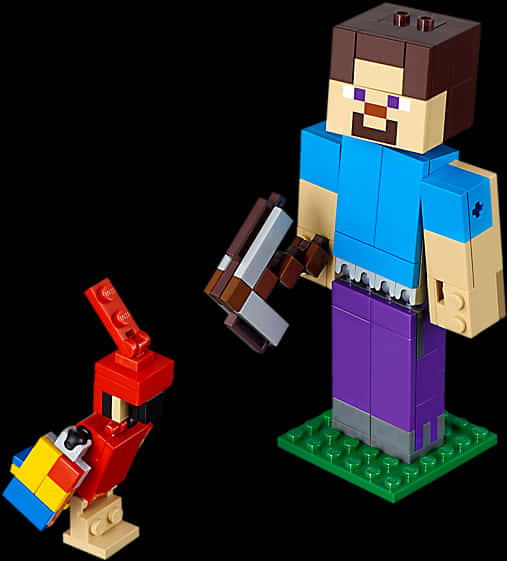 Minecraft史蒂夫樂高人偶持採礦錘 壁紙 — 一個Minecraft Steve和一隻紅色鸚鵡LEGO迷你人偶站在黑色背景前，背景有方塊細節和鮮豔色彩。