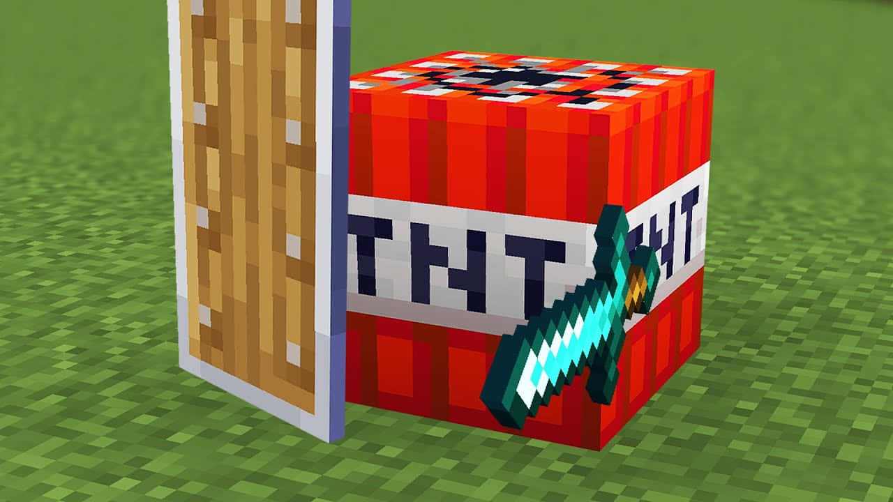 Minecraft TNT持劍與盾牌 壁紙 — 一個像素化的Minecraft TNT方塊，插著一把鑽石劍，放在草地上木門旁邊。