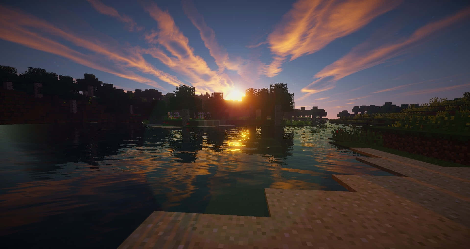 Minecraft日落映照在平靜的湖面上，有方塊狀的樹木和發光的水面倒影。