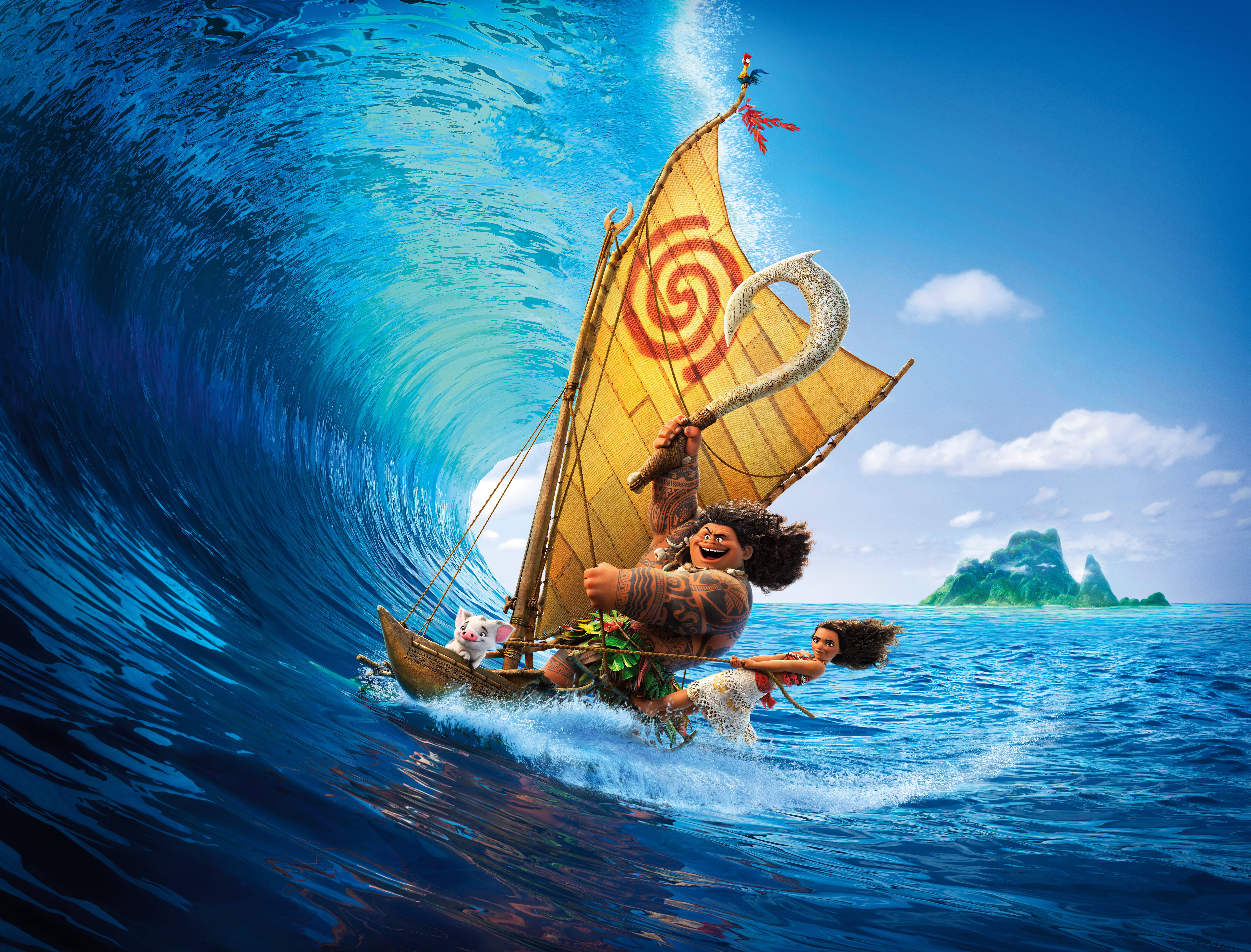 魔海奇緣 桌布 壁紙 — Moana 和 Maui 在明亮的藍天下，乘坐帶有螺旋帆的獨木舟，乘著巨大的海浪。