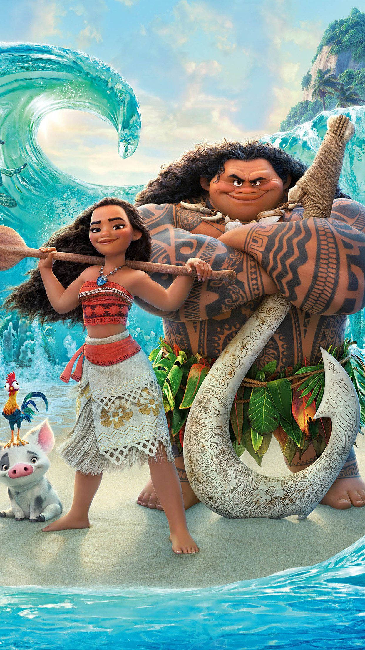桌布 壁紙 — Moana 和 Maui 站在熱帶海灘上，身後有巨大的捲曲海浪，旁邊有一隻公雞小豬。