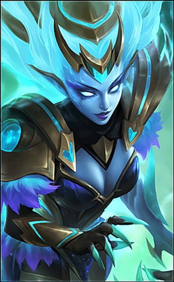 《Mobile Legends》賽琳娜雙子座·暗影皮膚 壁紙 — 一個兇猛的藍皮膚戰士，擁有發光的青色頭髮和華麗的盔甲，站在光芒四射的藍綠色背景前。
